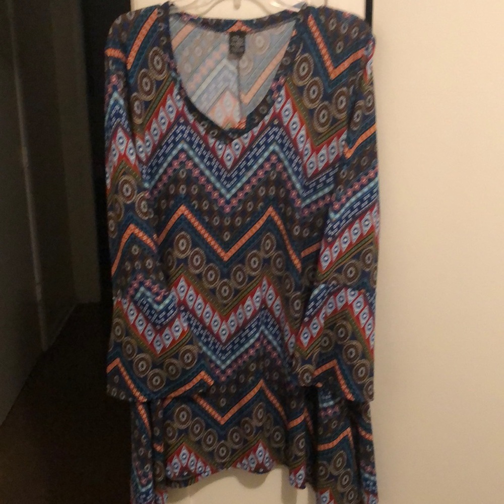 Multicolored tunic.